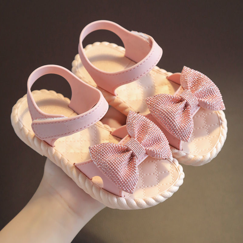 "Baby Lane: Discover Our Girls' Beach Sandals – Princess Open-Toed Style for Summer"