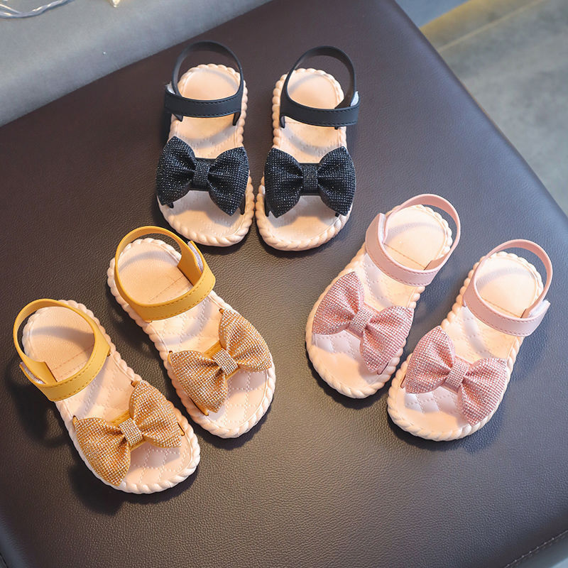 "Baby Lane: Discover Our Girls' Beach Sandals – Princess Open-Toed Style for Summer"