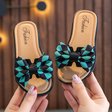 Baby Lane: Cute Girls' Sandals – Non-Slip Soft Bottom and Bow Detail