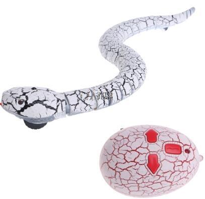 Baby Lane Remote Control Snake: Scary Rattlesnake Trick Toy for Pranks!