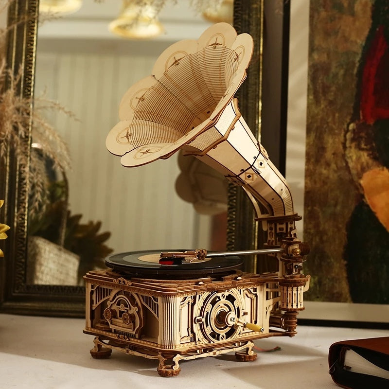 Baby Lane Robotime ROKR LKB01: Hand Crank Classic Gramophone DIY Wooden Model Kit